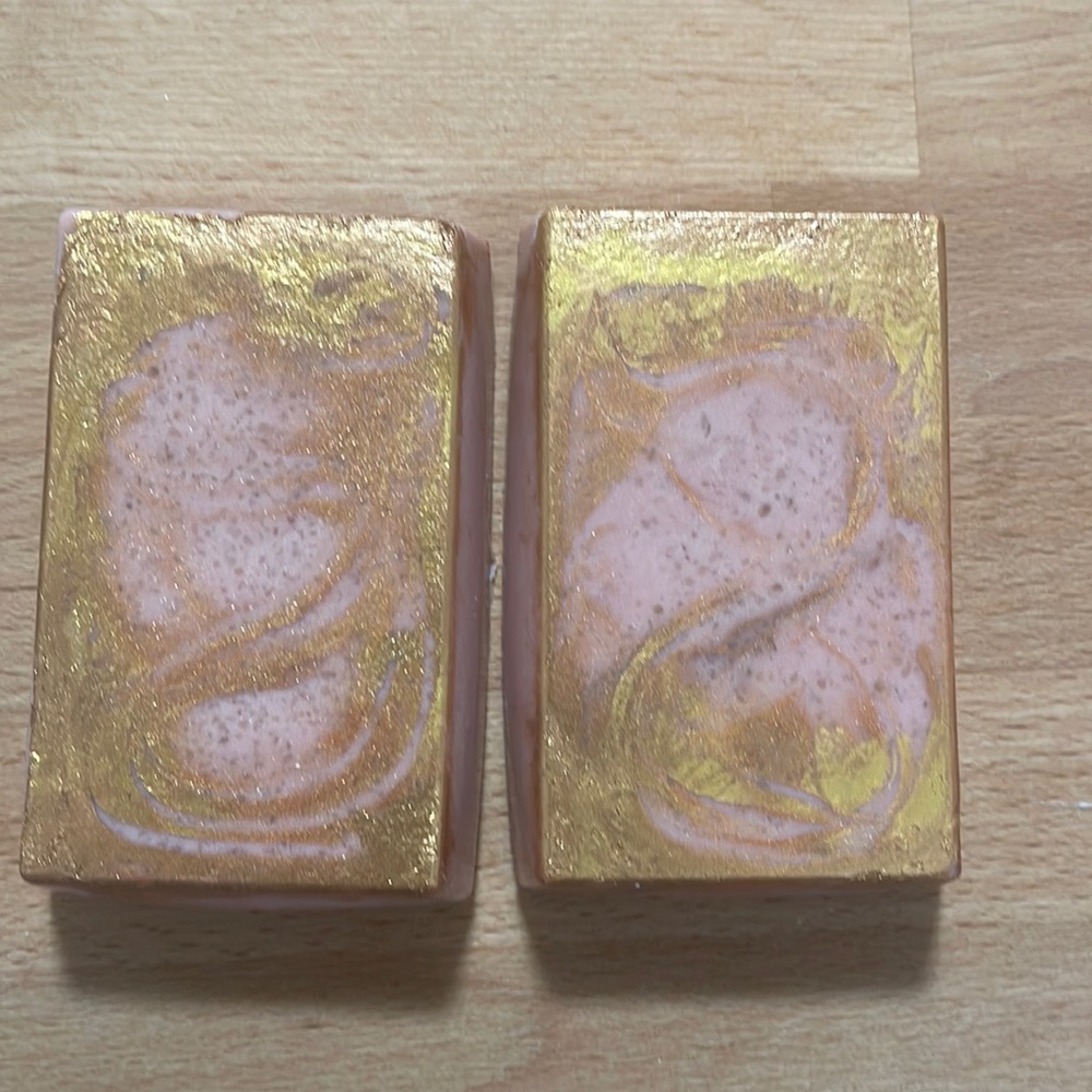 ( 1 bar) Handmade Apple Clove Soap 🍎